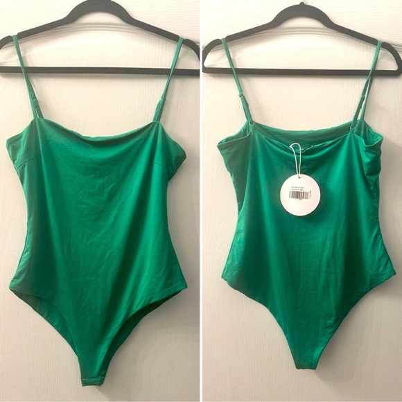 Princess Polly Vibrant Green Bodysuit 10 - Picture 2 of 3